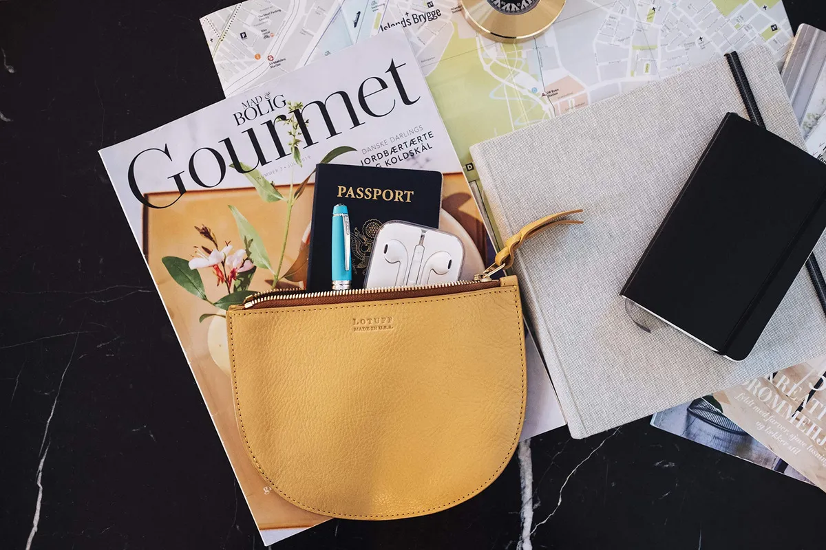 Pluma Estilográfica Recargable Pelikan M205 Aquamarine - Punta Fina, Diseño Elegante Verde Azulado, Escritura Fluida y Cómoda, Ideal para Regalo o Uso