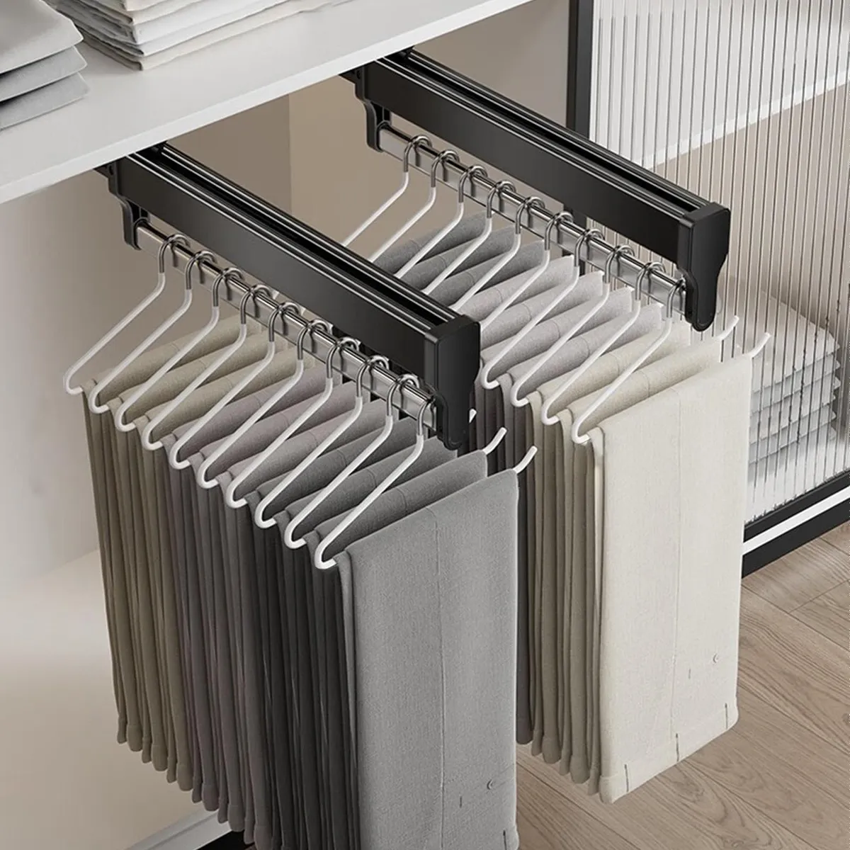 Perchero Extraíble para Clóset ACE con Barra Ajustable: Organización Superior, Ahorro de Espacio y Fácil Acceso a Tu Ropa - Modelo X2000