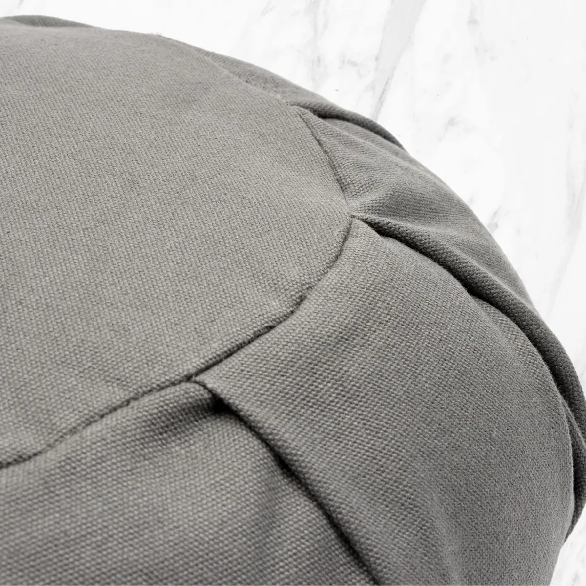 Cojín de Meditación Yoga Marca 'Serenidad': Modelo 'ZenFlow' con Funda Lavable, Relleno de Trigo Sarraceno Orgánico, Ideal para Posturas Cómodas y Pro