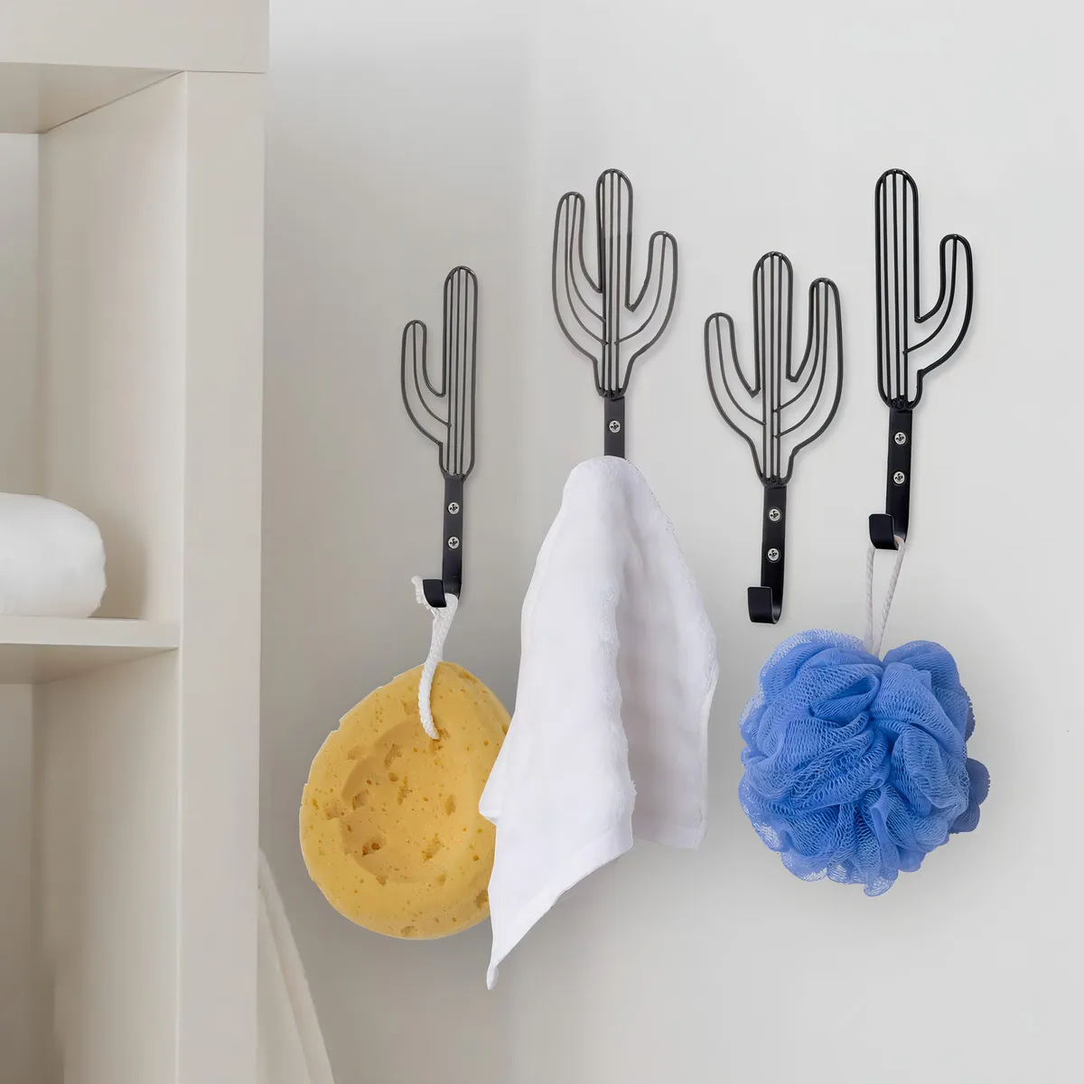 Ganchos Decorativos Metálicos Negro Diseño Cactus Saguaro - Marca ArteMano - Elegancia y Organización para Pared, Ideal para Colgar Llaves, Abrigos y