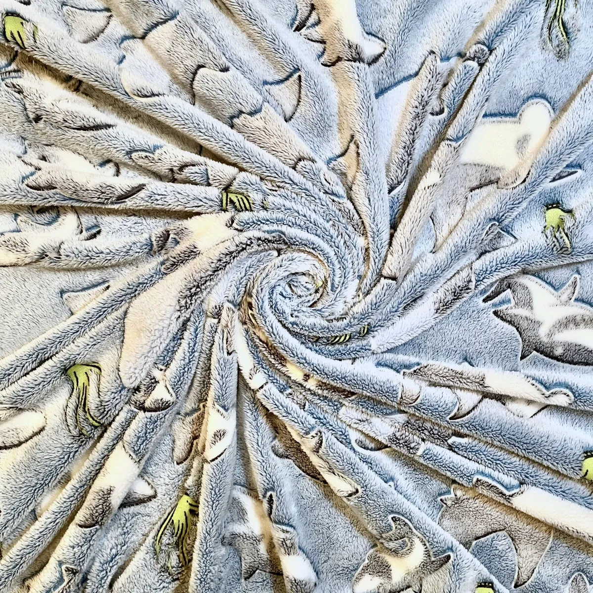 Cobija de Tiburón que Brilla en la Oscuridad - ¡Suavidad y Confort Máximos! Marca X-Dream, Modelo SH-100, Ideal para Niños y Adultos. Perfecta para No