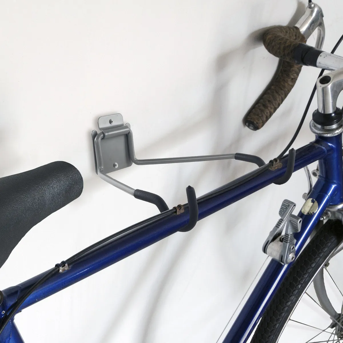 Soporte de Pared para Bicicleta Resistente | Marca Genérica con Capacidad 75 kg | Protección EVA | Fácil Instalación | Ahorra Espacio y Organiza tu Bi