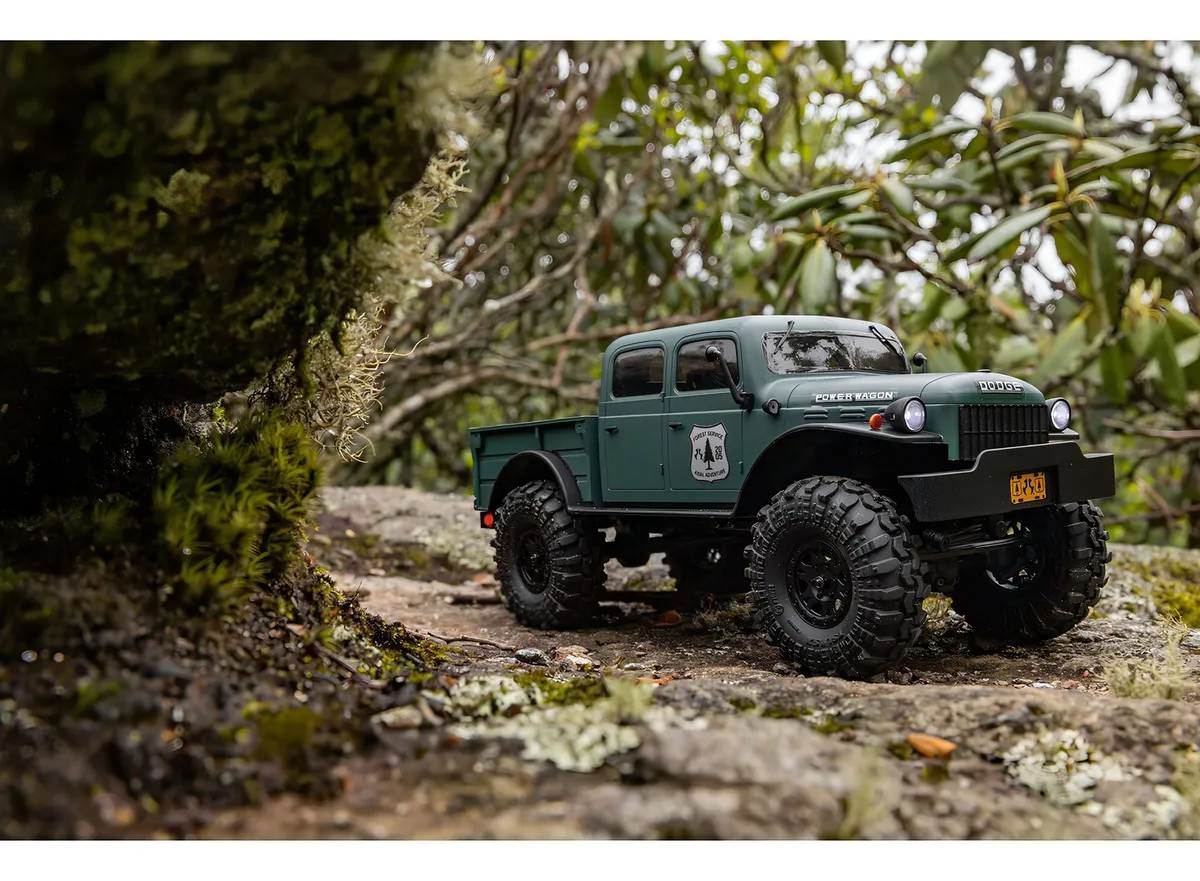 Axial SCX24 Dodge Power Wagon 40s - Camión RC a Escala 1/24 Verde: Experiencia Off-Road Detallada y Listo para la Aventura, Tracción 4x4, Suspensión R