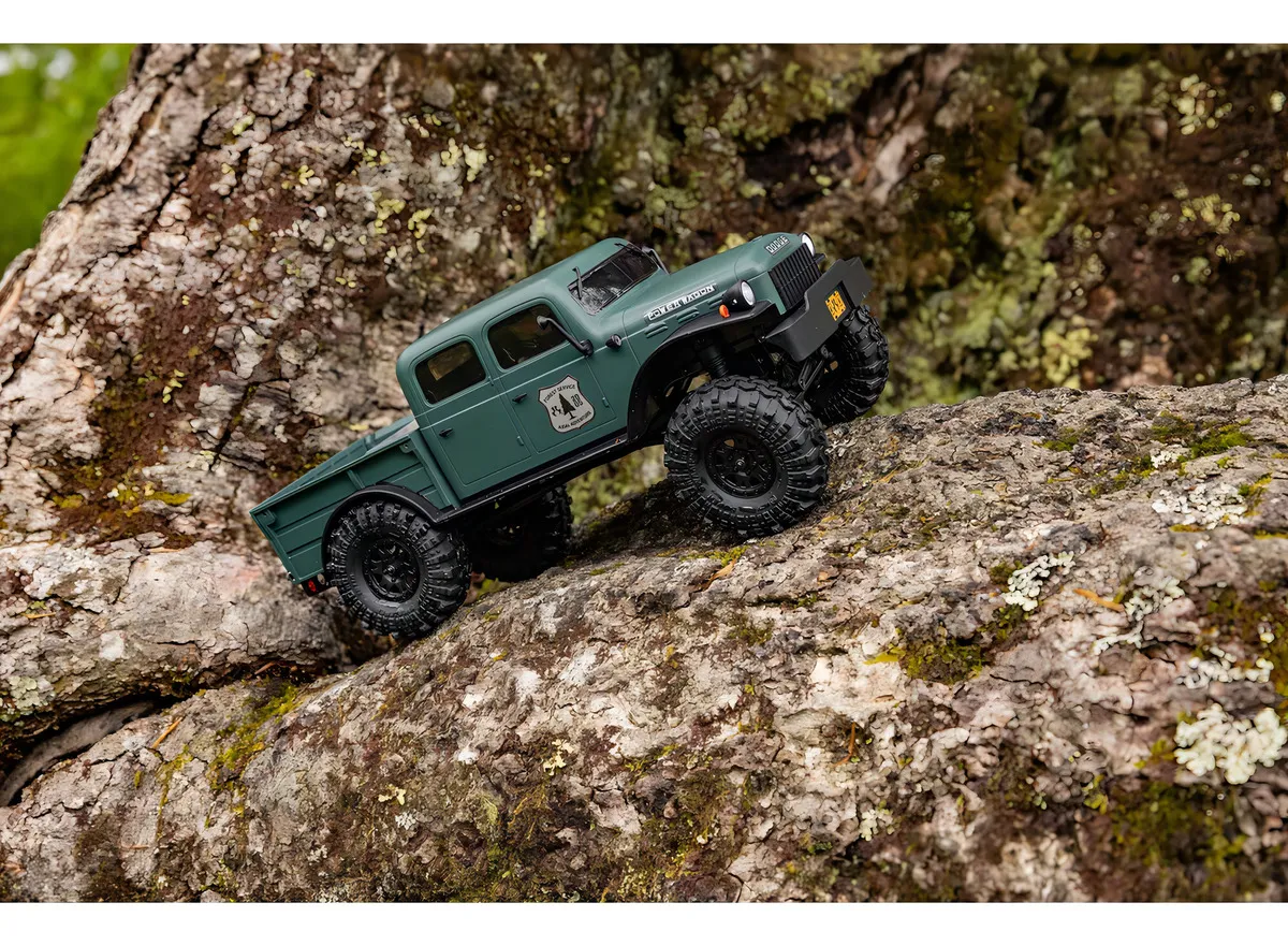 Axial SCX24 Dodge Power Wagon 40s - Camión RC a Escala 1/24 Verde: Experiencia Off-Road Detallada y Listo para la Aventura, Tracción 4x4, Suspensión R