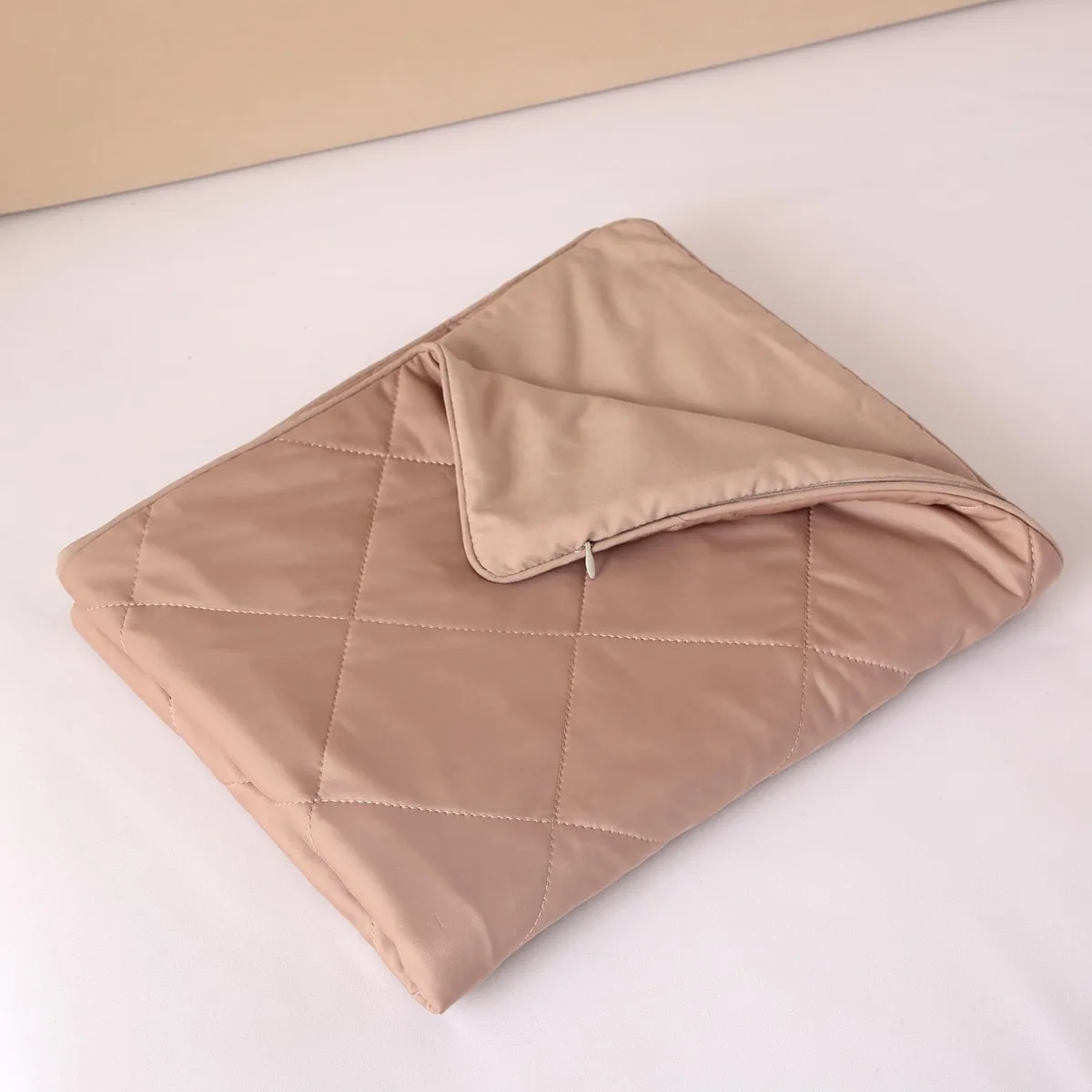 Funda Acolchada para Almohada de Cuerpo Individual SleepJoy® con Cierre: Confort Premium, Transpirable y Lavable a Máquina – Modelo Deluxe para Mayor