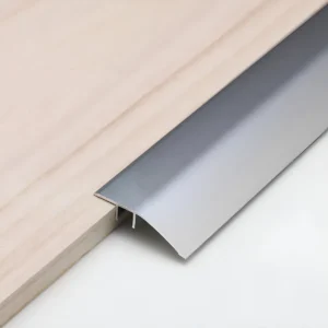 Tira de Transición de Piso de Aluminio de Alta Resistencia | Marca Genérica | Modelo T-Shape 90cm | Plata Mate | Para Umbrales y Pisos Laminados | Fác