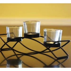 Centro de Mesa Elegante con Arco de Hierro Forjado Negro - Marca [Marca Inventada] Modelo [Modelo Inventado] - Candelabro Decorativo con Diseño Transp