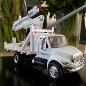 Replica Detallada Cargapostes International CFE a Escala 1/43 de New Ray: Coleccionable de Alta Calidad con Piezas Móviles, Ideal para Entusiastas y M