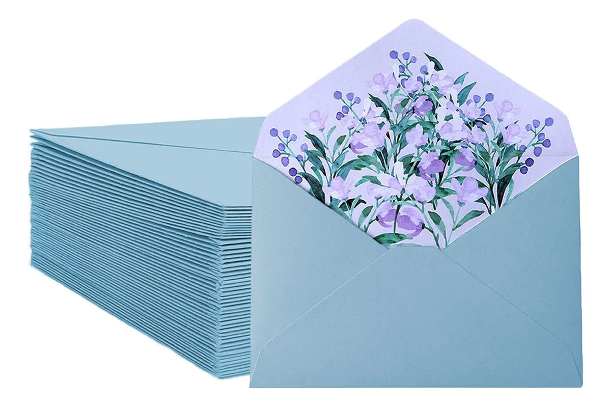 Paquete 50 Sobres Invitación Florales Morado 16 x 11.4 cm para Bodas, Cumpleaños, Eventos Especiales | Diseño Elegante