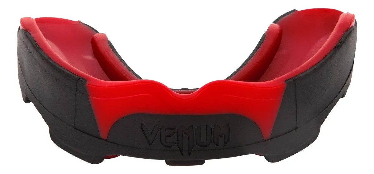 Protector Bucal Venum Predator Talla Única Negro/Rojo | Máxima Protección para Deportes de Contacto | Diseño Ergonómico y Sabor Agradable