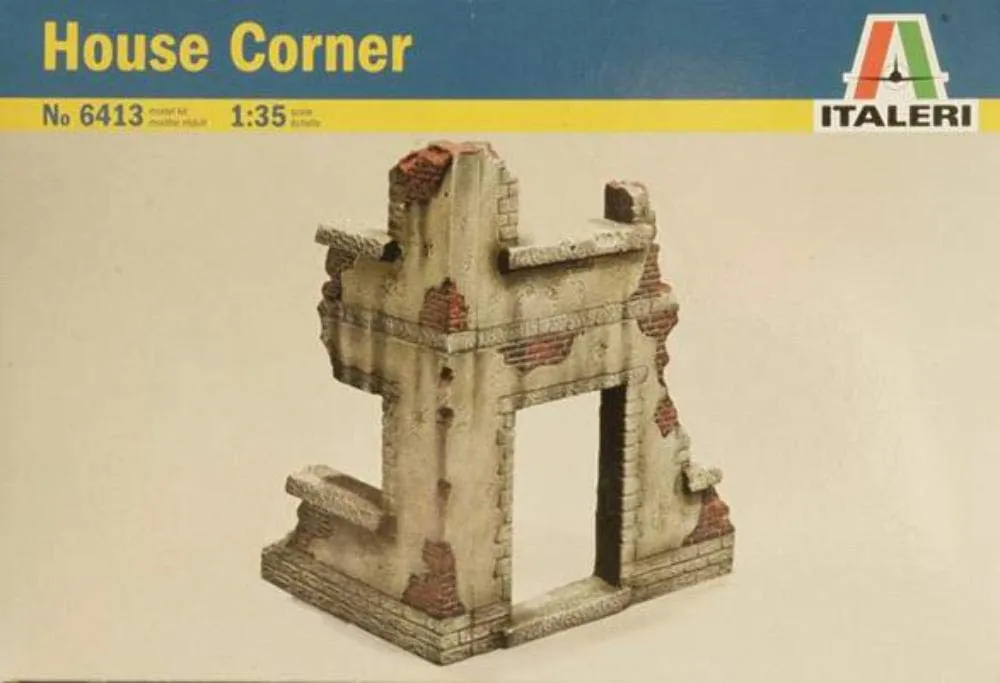 Accesorio 6413 Italeri Esquina de Casa 135: Detalle Realista para Maquetas y Dioramas - Plástico para Hobby y Modelismo