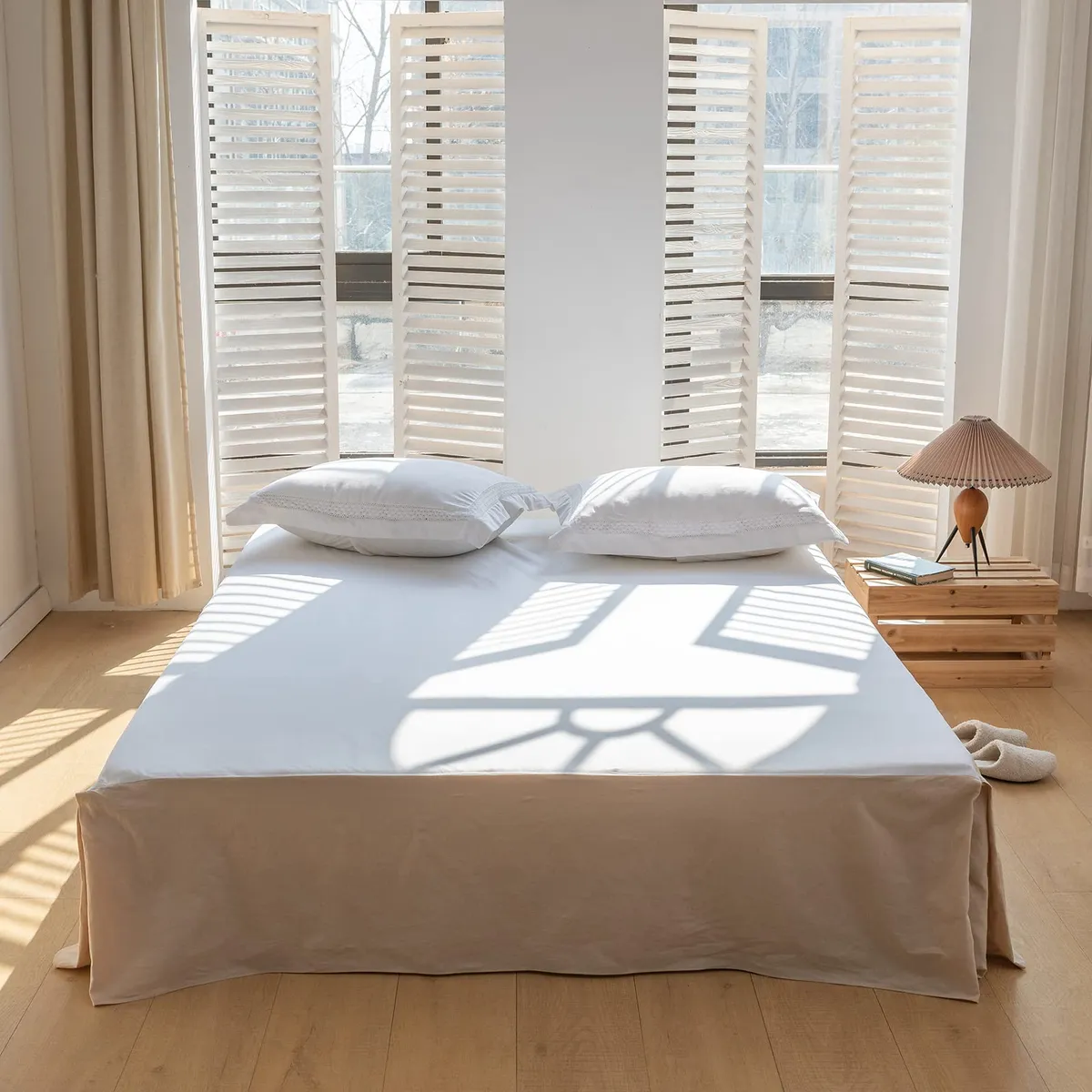 Falda de Cama Básica de Lino Francés con Esquina Plisada - Elegancia Natural para tu Dormitorio - Textil Hogar Premium