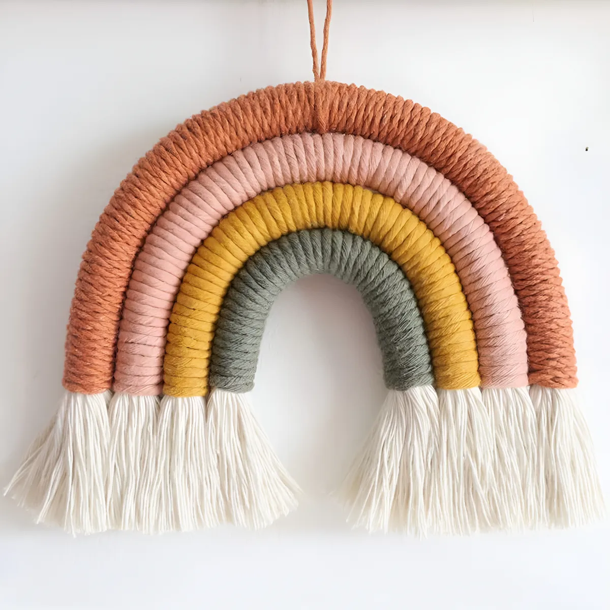 Colgante de Pared Arco Iris en Macramé de Tela para Decoración de Bebé - Multicolor - Hecho a Mano con Estilo Bohemio para Habitación Infantil